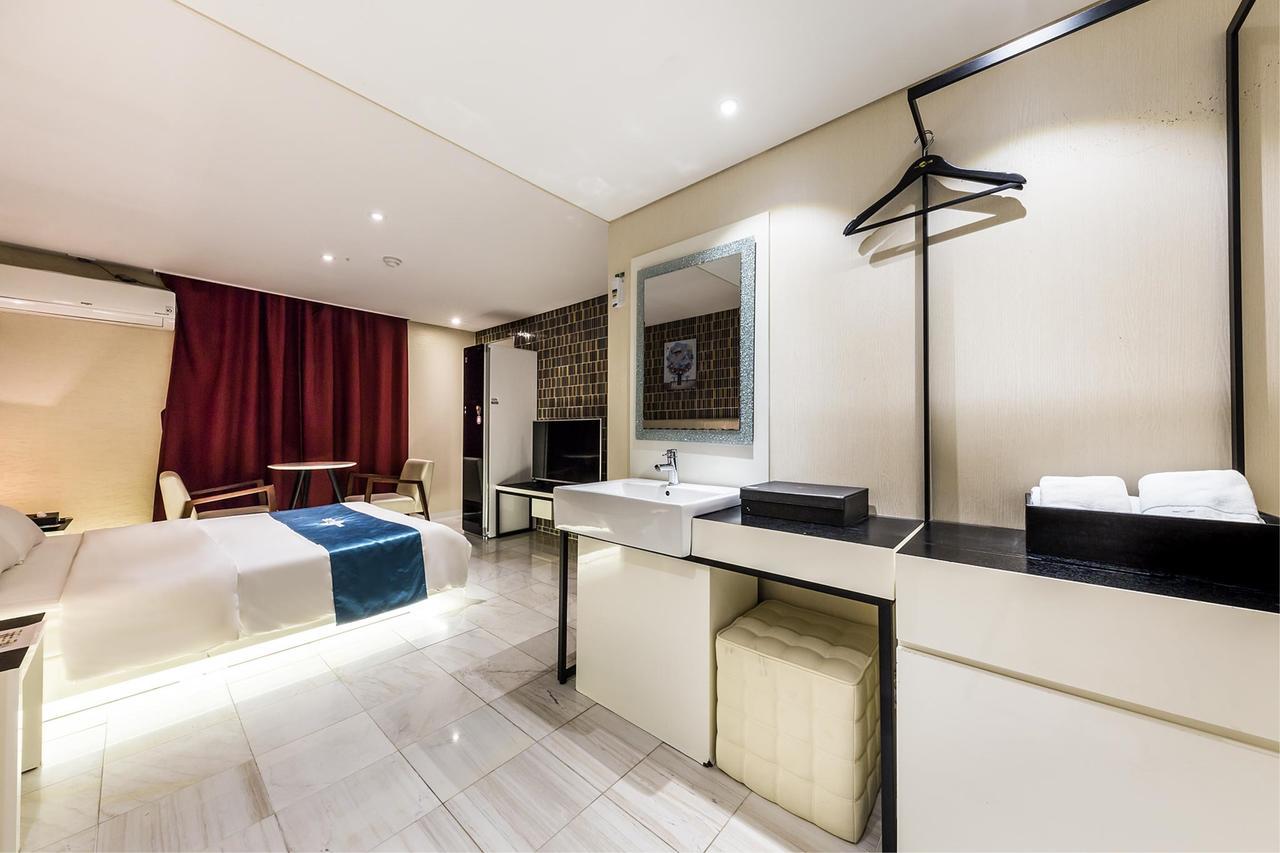 Cheonho Hotel The Blue Σεούλ Εξωτερικό φωτογραφία